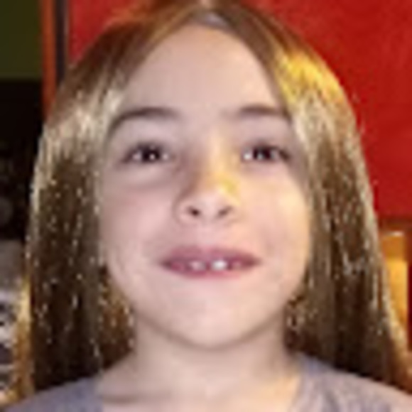 Meet your Posher, Julie - Picture 1 of 1